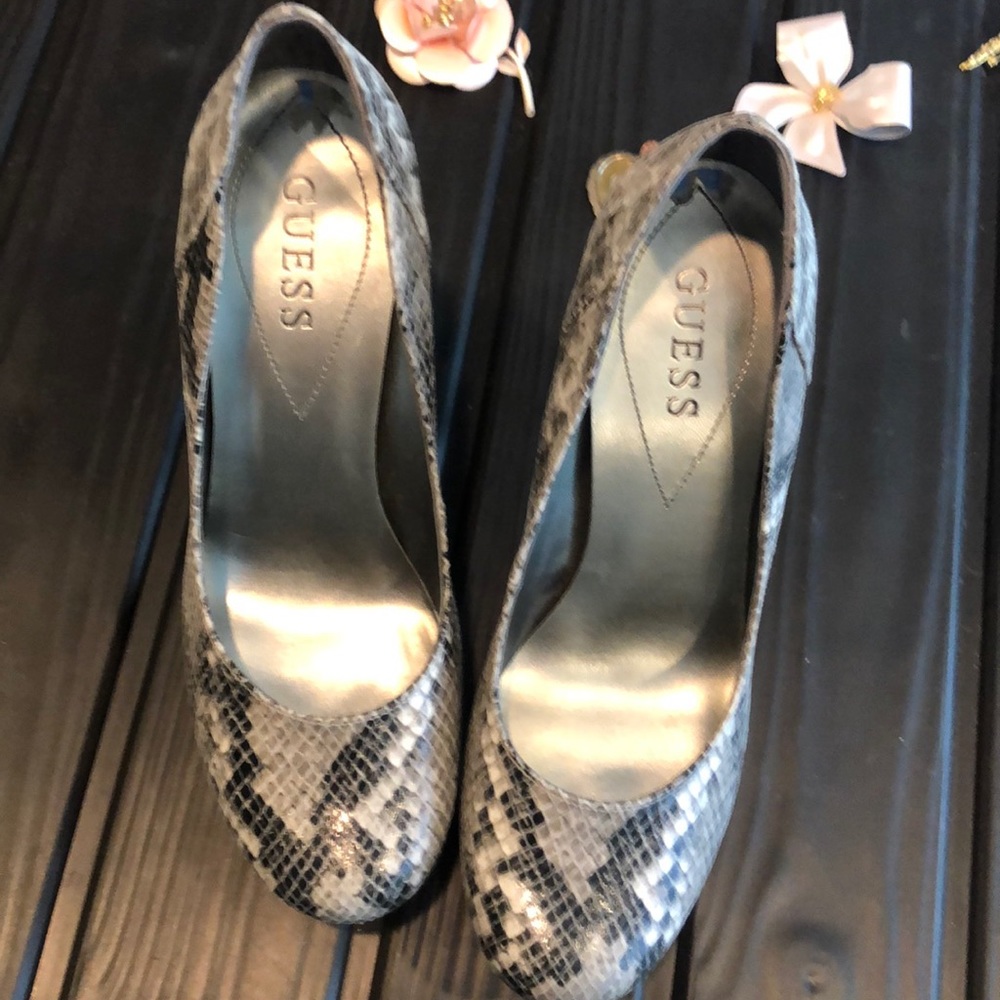 Python 🐍 Heels 👠! - Picture 3 of 3